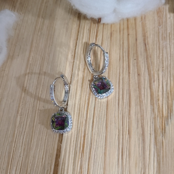 💜💜NEW💜💜EXQUISITE!! DANGLE  RAINBOW TOPAZ Earrings in SILVER Plating💜💜 - Picture 13 of 15
